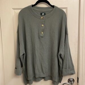 Roots Pullover, 3 Button Front, Cuffed Sleeves Sweater in XL